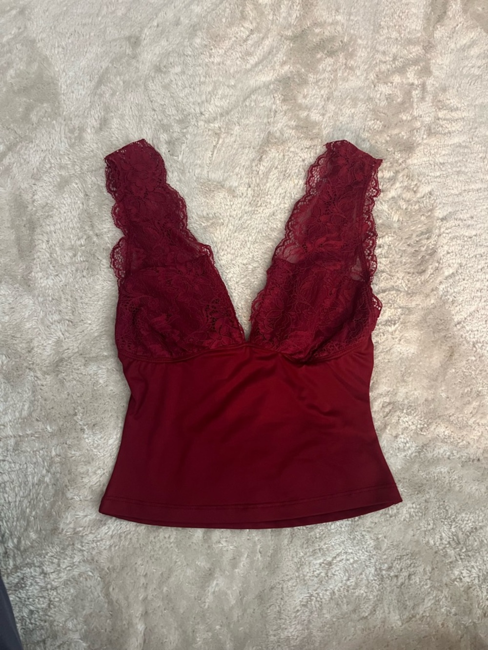 Princess Polly Women’s Lace-Trim V Tank Top in Burgundy